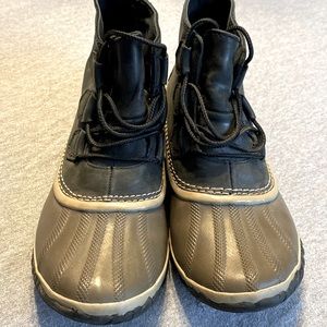 Sorel Duck Boots Women’s size: 8